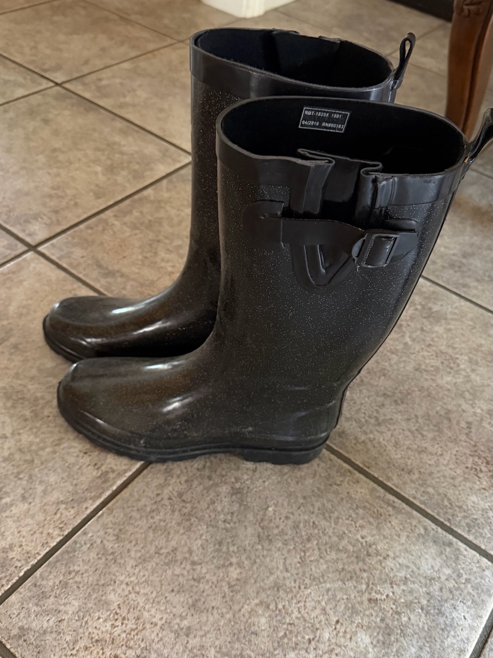 Women’s Black Glittery Rain Boots